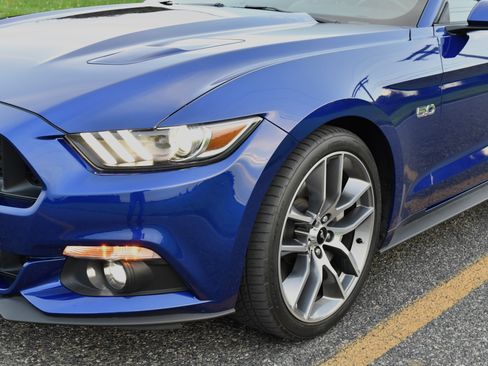 Used 2015 Ford Mustang GT Premium w/ Enhanced Security Package RWD image 15