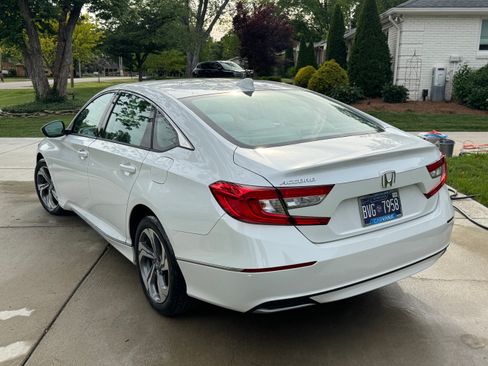 Used 2018 Honda Accord EX image 6
