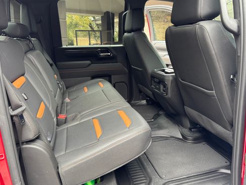 Used 2025 GMC Sierra 2500 AT4 w/ AT4 Premium Plus Package image 19