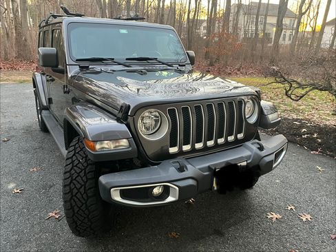 Used 2020 Jeep Wrangler Unlimited Sahara image 6