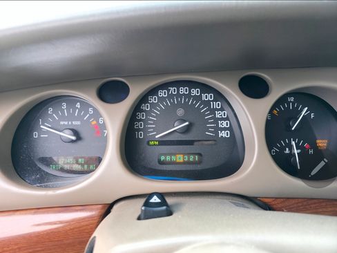 Used 2000 Buick Le Sabre Custom w/ Luxury Opt Pkg image 8