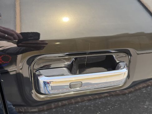 Used 2018 Ford F150 Lariat w/ Equipment Group 502A Luxury image 11