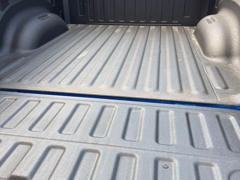 Used 2025 RAM 1500 Big Horn AWD/4WD image 9