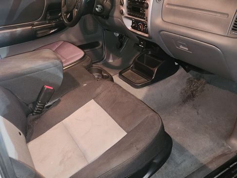 Used 2004 Ford Ranger FX4 image 11