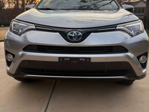Used 2018 Toyota RAV4 Limited w/ Protection Package image 1