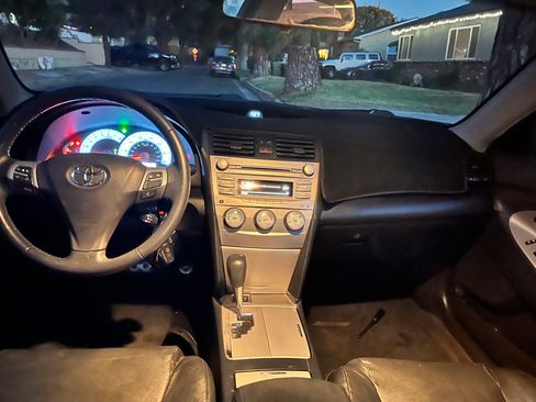 Used 2010 Toyota Camry SE image 13
