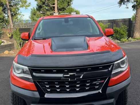 Used 2019 Chevrolet Colorado ZR2 w/ ZR2 Dusk Special Edition AWD/4WD image 4