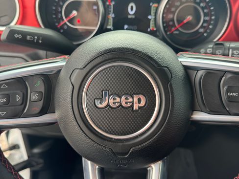 Used 2021 Jeep Wrangler Unlimited Rubicon image 12