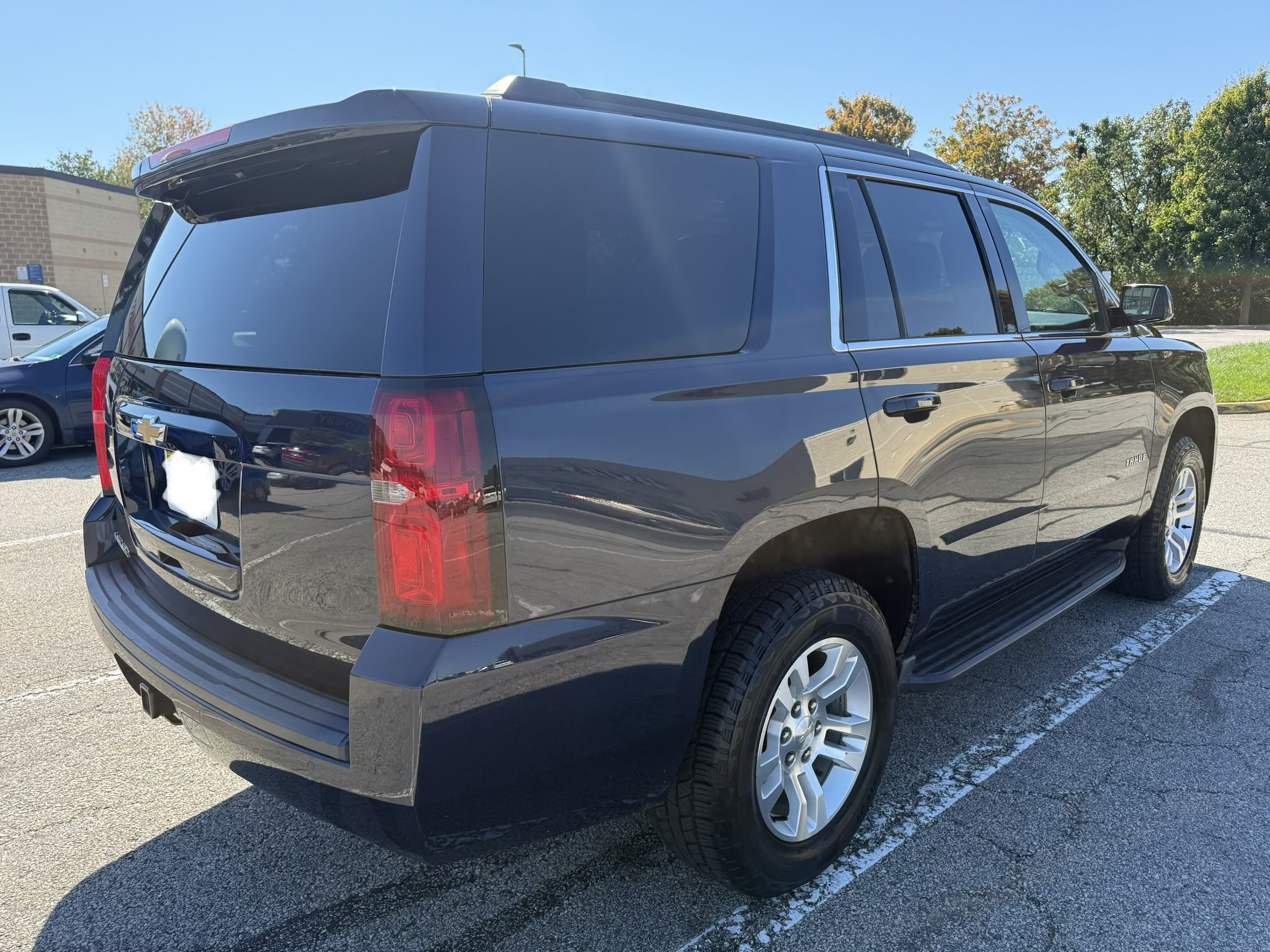 Used 2018 Chevrolet Tahoe LS w/ Max Trailering Package AWD/4WD image 2