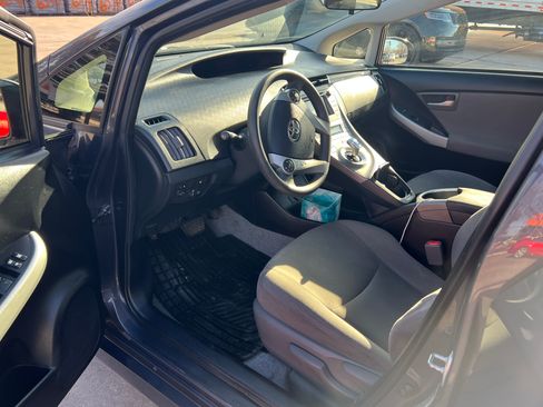 Used 2014 Toyota Prius Prime Plug-In Hybrid image 20