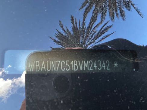 Used 2011 BMW 135i Convertible RWD image 16