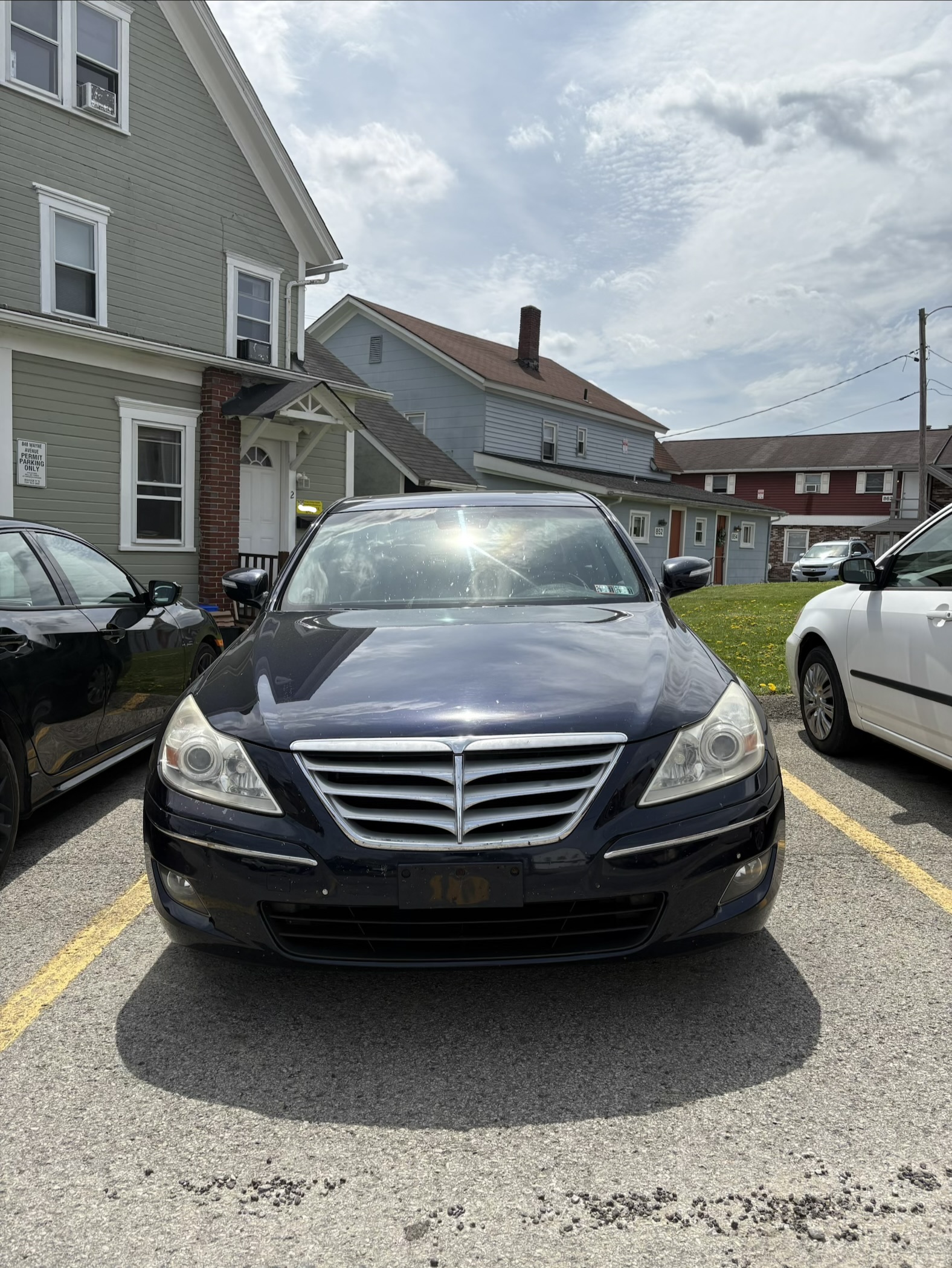 Used 2009 Hyundai Genesis 3.8 w/ Technology Pkg 4 RWD image 4
