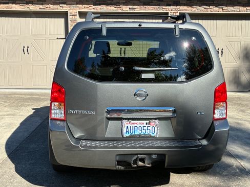 Used 2007 Nissan Pathfinder LE AWD/4WD image 5