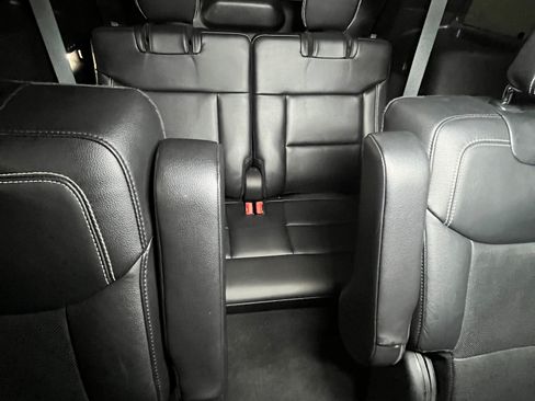 Used 2023 Ford Explorer ST w/ Equipment Group 401A image 10