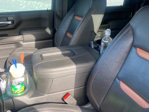 Used 2022 GMC Sierra 2500 AT4 image 11