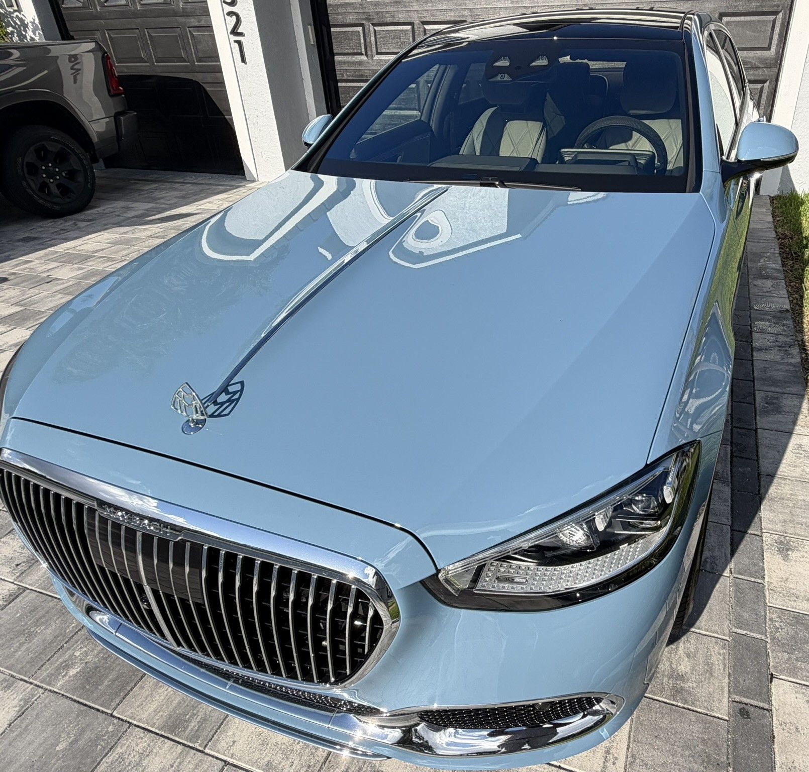 Used 2025 Mercedes-Benz Maybach S 580 4MATIC image 16