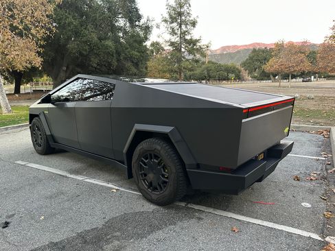 Used 2024 Tesla Cybertruck Cyberbeast image 5