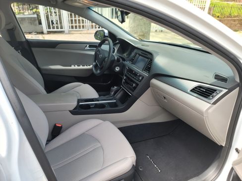 Used 2016 Hyundai Sonata SE image 11