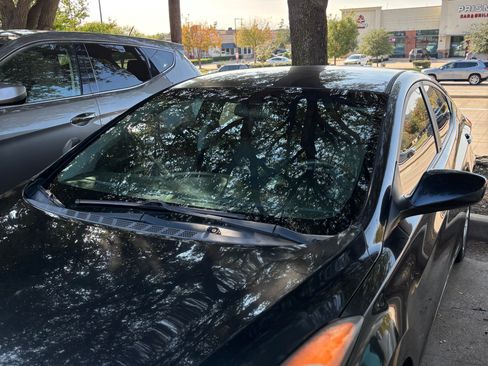 Used 2012 Hyundai Elantra GLS w/ Preferred Pkg 3 image 5