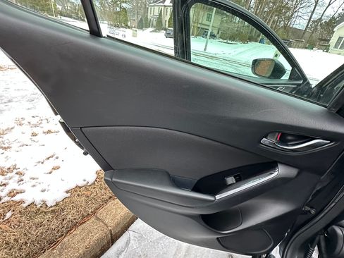 Used 2018 MAZDA MAZDA3 Sport w/ Preferred Equipment Package image 12