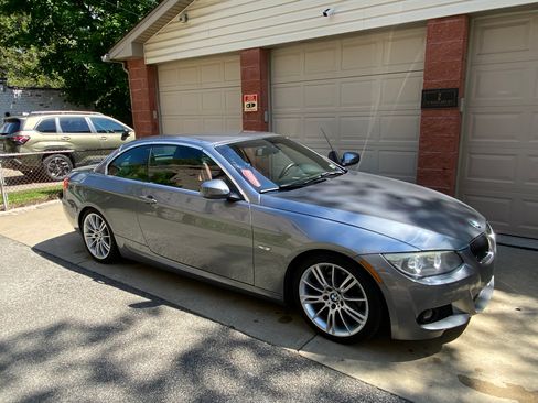 Used 2011 BMW 328i Convertible RWD image 23