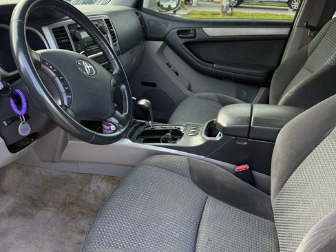 Used 2005 Toyota 4Runner Sport image 6