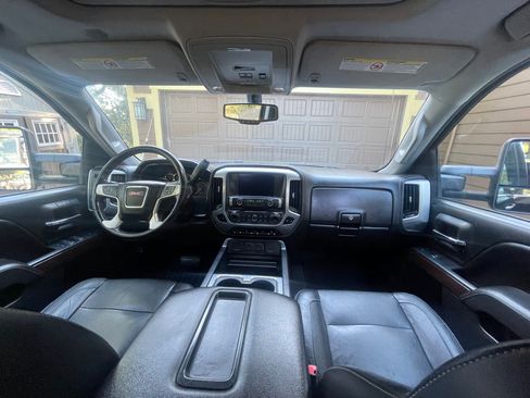 Used 2015 GMC Sierra 2500 SLT w/ Duramax Plus Package AWD/4WD image 16