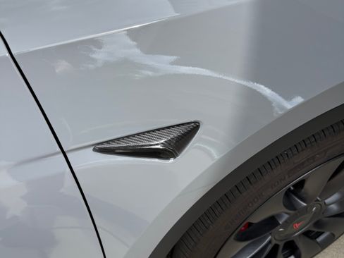Used 2024 Tesla Model Y Performance AWD/4WD image 11