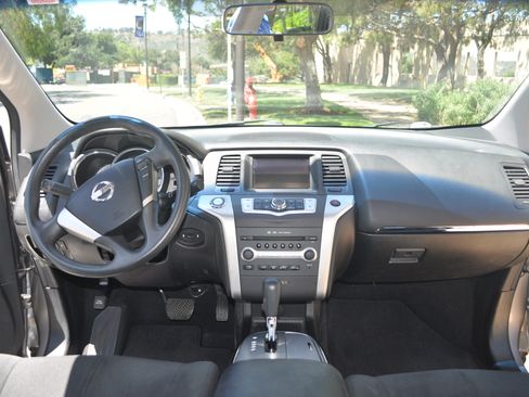 Used 2009 Nissan Murano S image 4