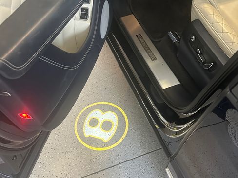 Used 2019 Bentley Bentayga image 10