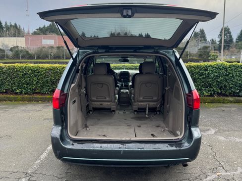 Used 2004 Toyota Sienna XLE Limited image 15