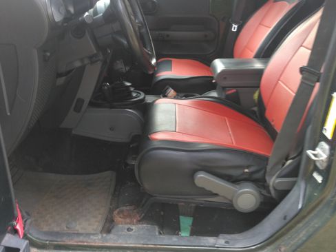 Used 2008 Jeep Wrangler Unlimited Rubicon w/ Dual Top Group AWD/4WD image 20