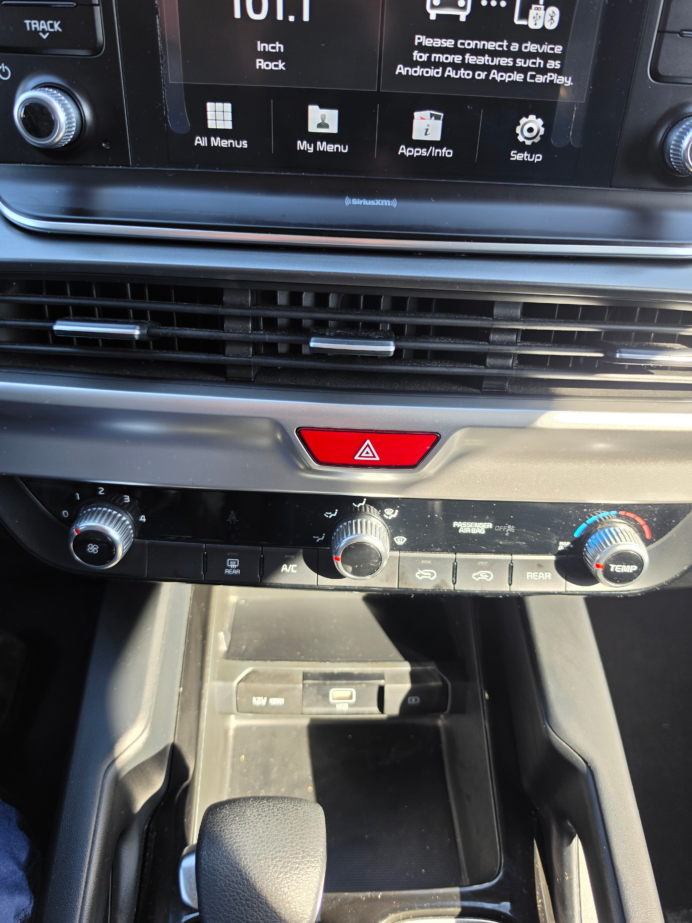 Used 2020 Kia Telluride LX FWD image 14