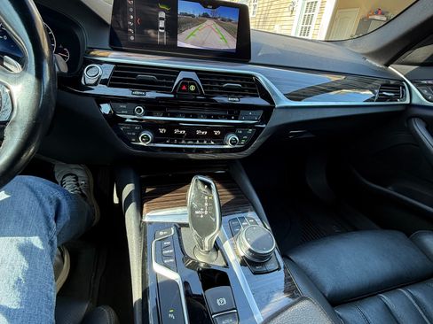 Used 2019 BMW 540i xDrive w/ Executive Package image 6