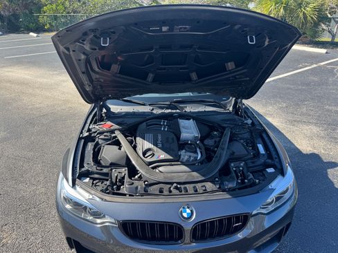 Used 2015 BMW M4 Convertible image 8
