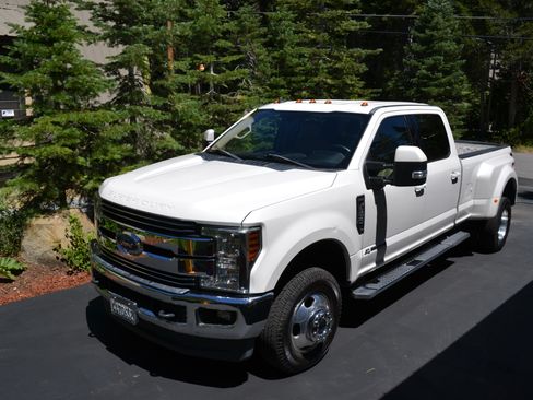 Used 2019 Ford F350 Lariat w/ Lariat Ultimate Package AWD/4WD image 1