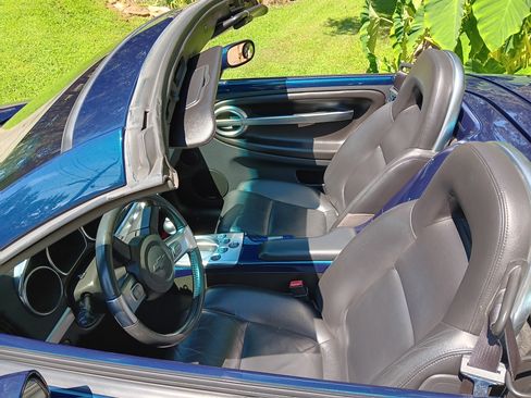 Used 2005 Chevrolet SSR w/ Preferred Equipment Group image 11