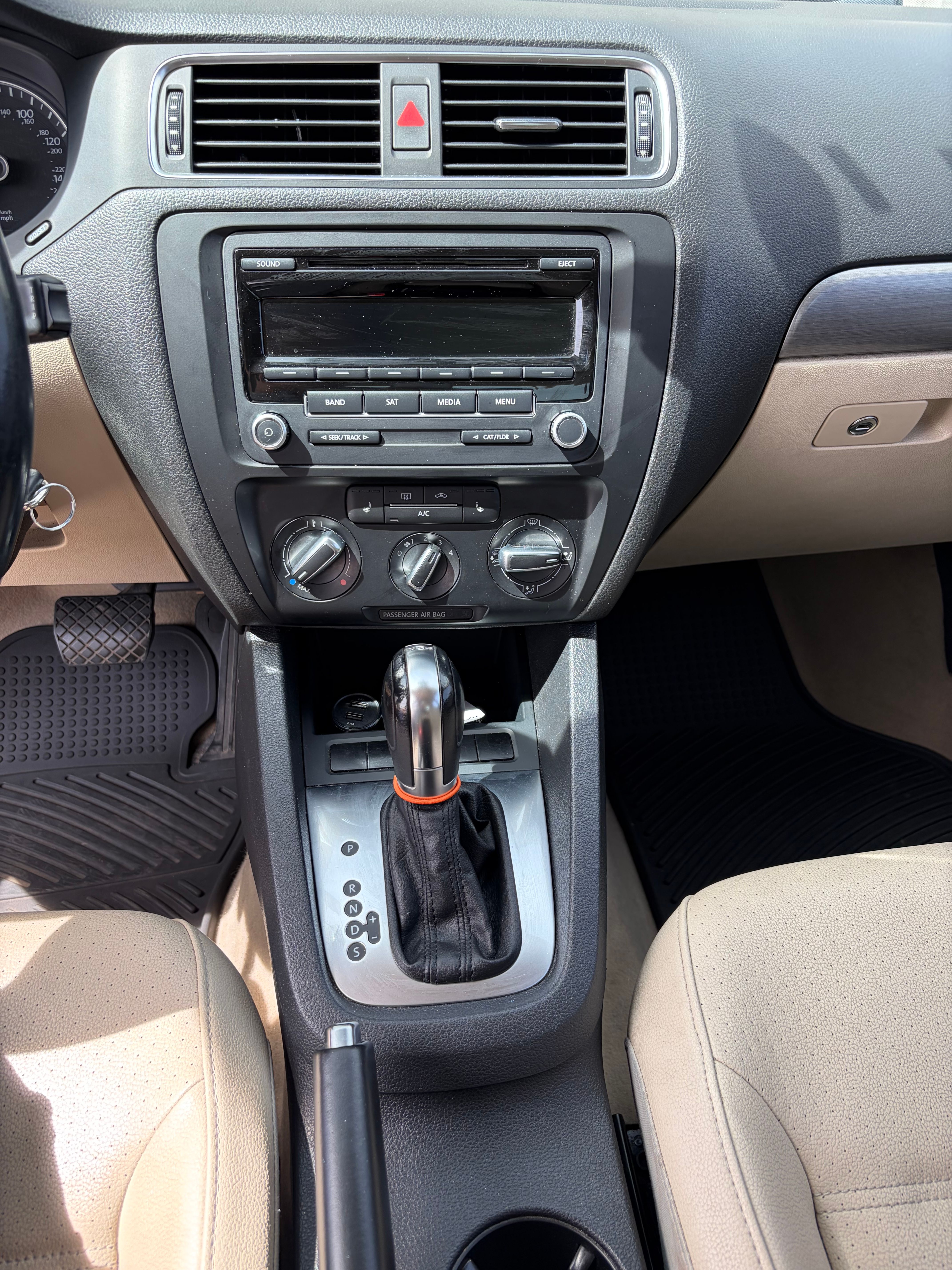 Used 2013 Volkswagen Jetta TDI FWD image 9