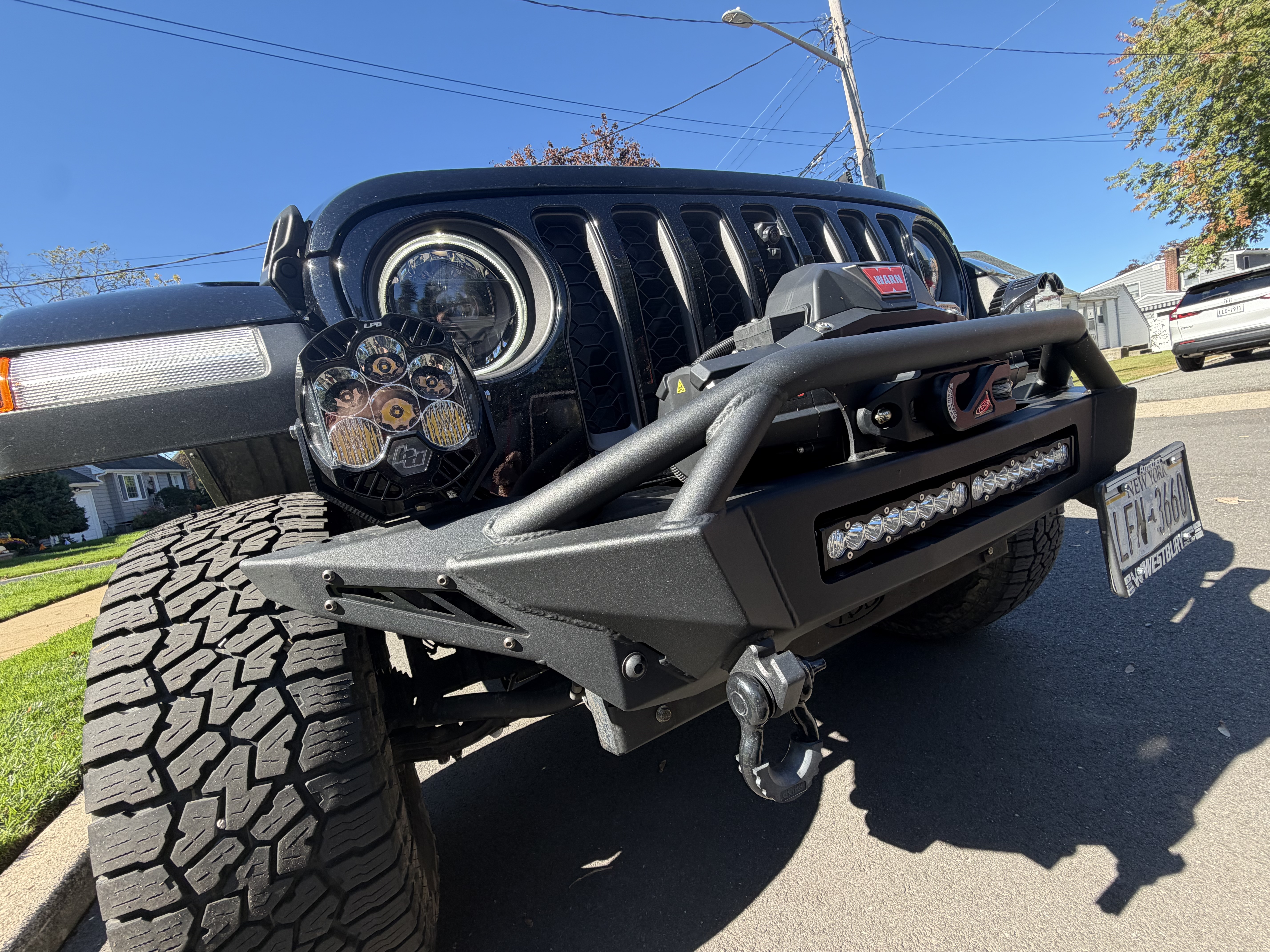 Used 2023 Jeep Gladiator Mojave w/ LED Lighting Group AWD/4WD image 13