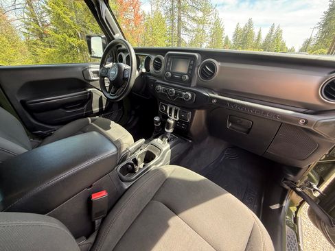 Used 2021 Jeep Wrangler Sport AWD/4WD image 11