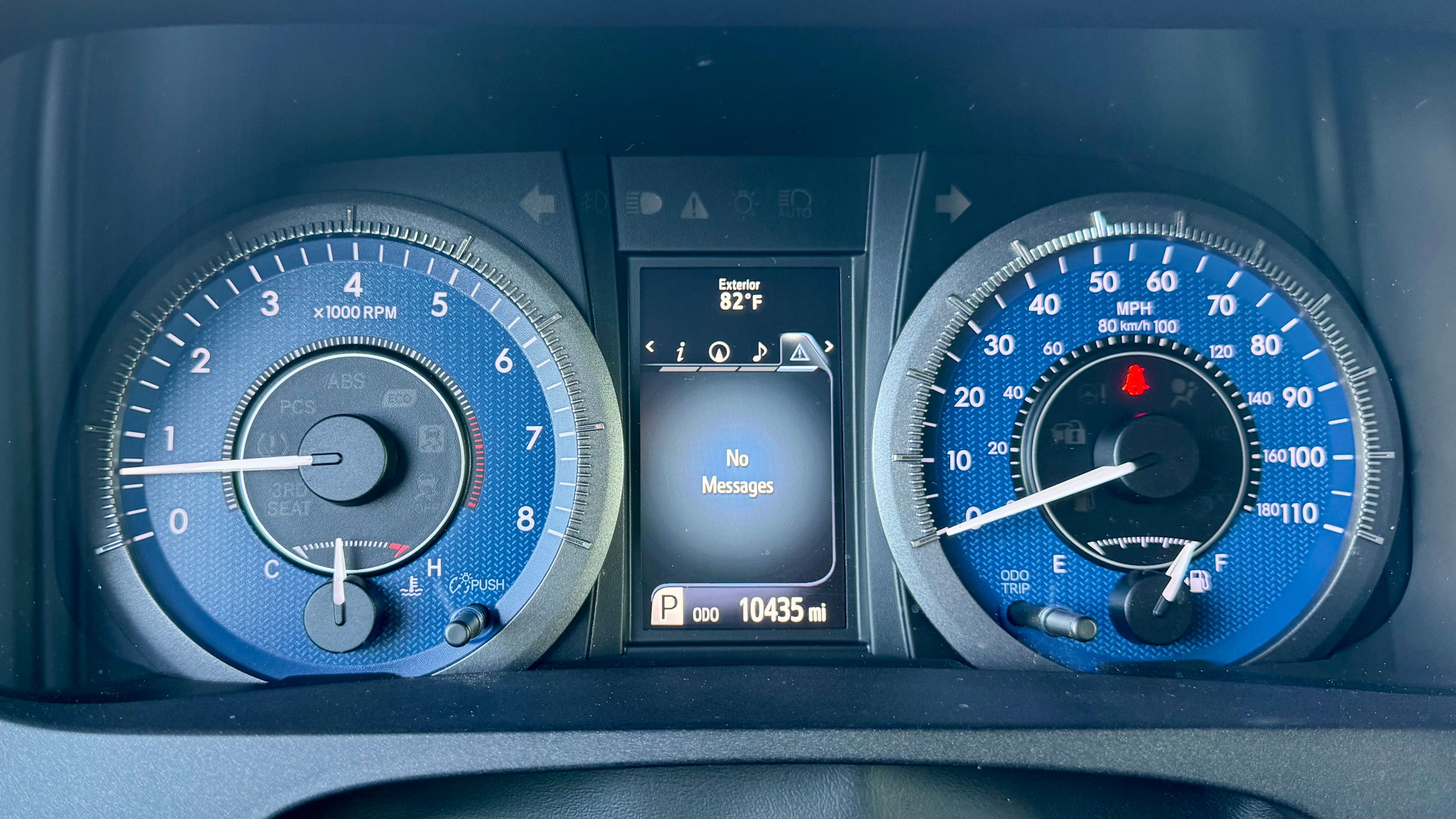 Used 2016 Toyota Sienna XLE w/ XLE Navigation Package FWD image 16
