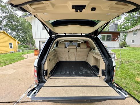 Used 2016 Land Rover Range Rover HSE image 14