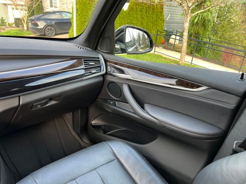 Used 2018 BMW X5 xDrive35i w/ Premium Package image 27