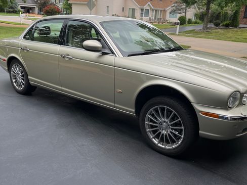 Used 2006 Jaguar XJ8 RWD image 6