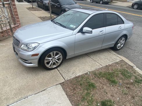 Used 2014 Mercedes-Benz C 300 4MATIC Sedan image 10