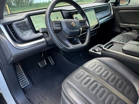 Used 2022 Rivian R1S Launch Edition image 13