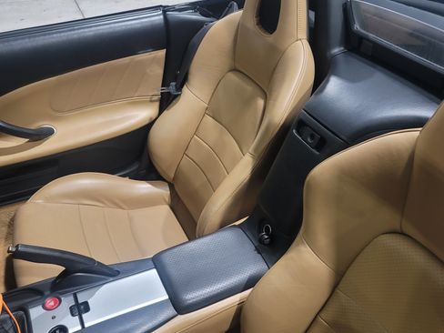 Used 2005 Honda S2000 image 12