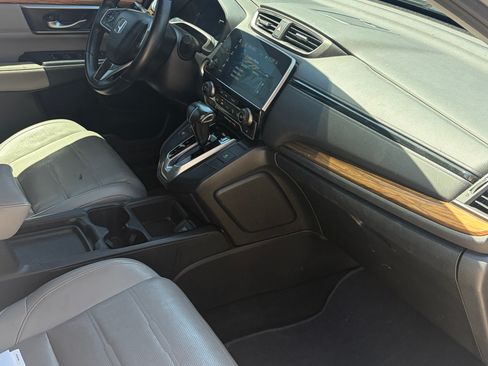Used 2017 Honda CR-V Touring image 4