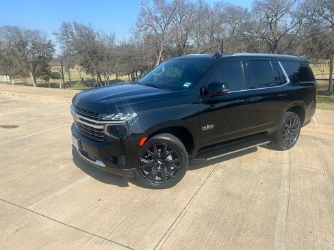 Used 2021 Chevrolet Tahoe LT w/ LT Signature Package image 26