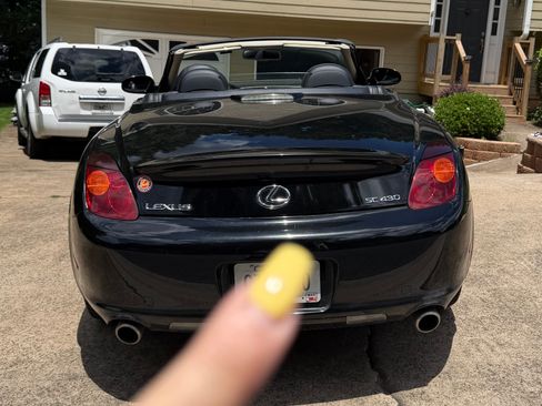 Used 2004 Lexus SC 430 Convertible RWD image 4